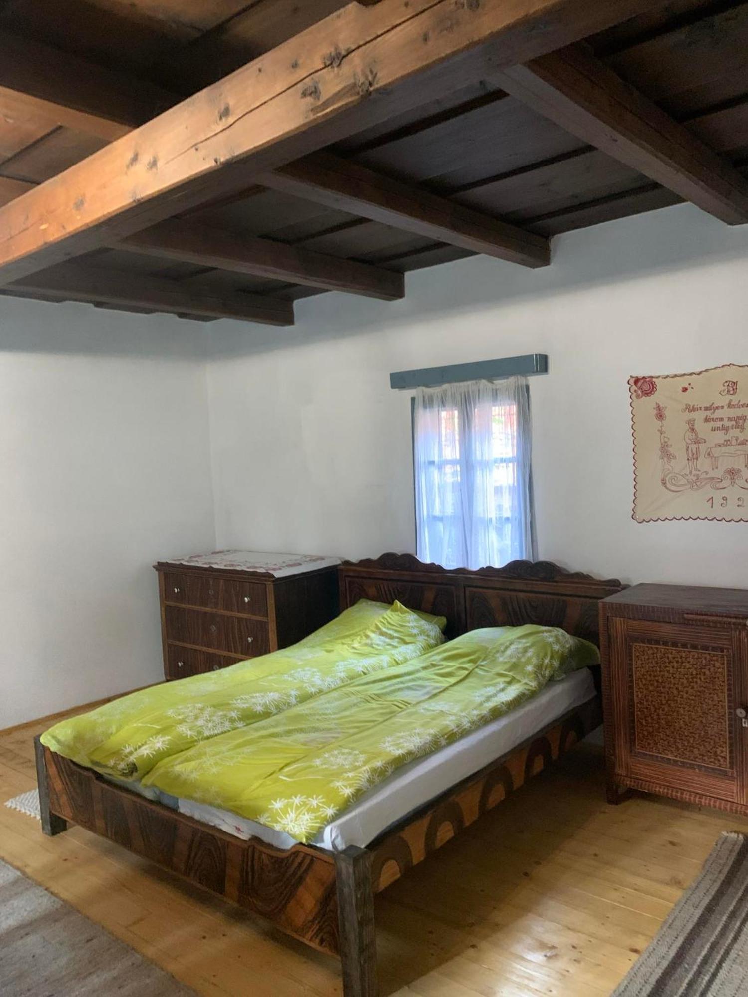 Biro Vendeghaz Hotel Sòvàrad Екстериор снимка