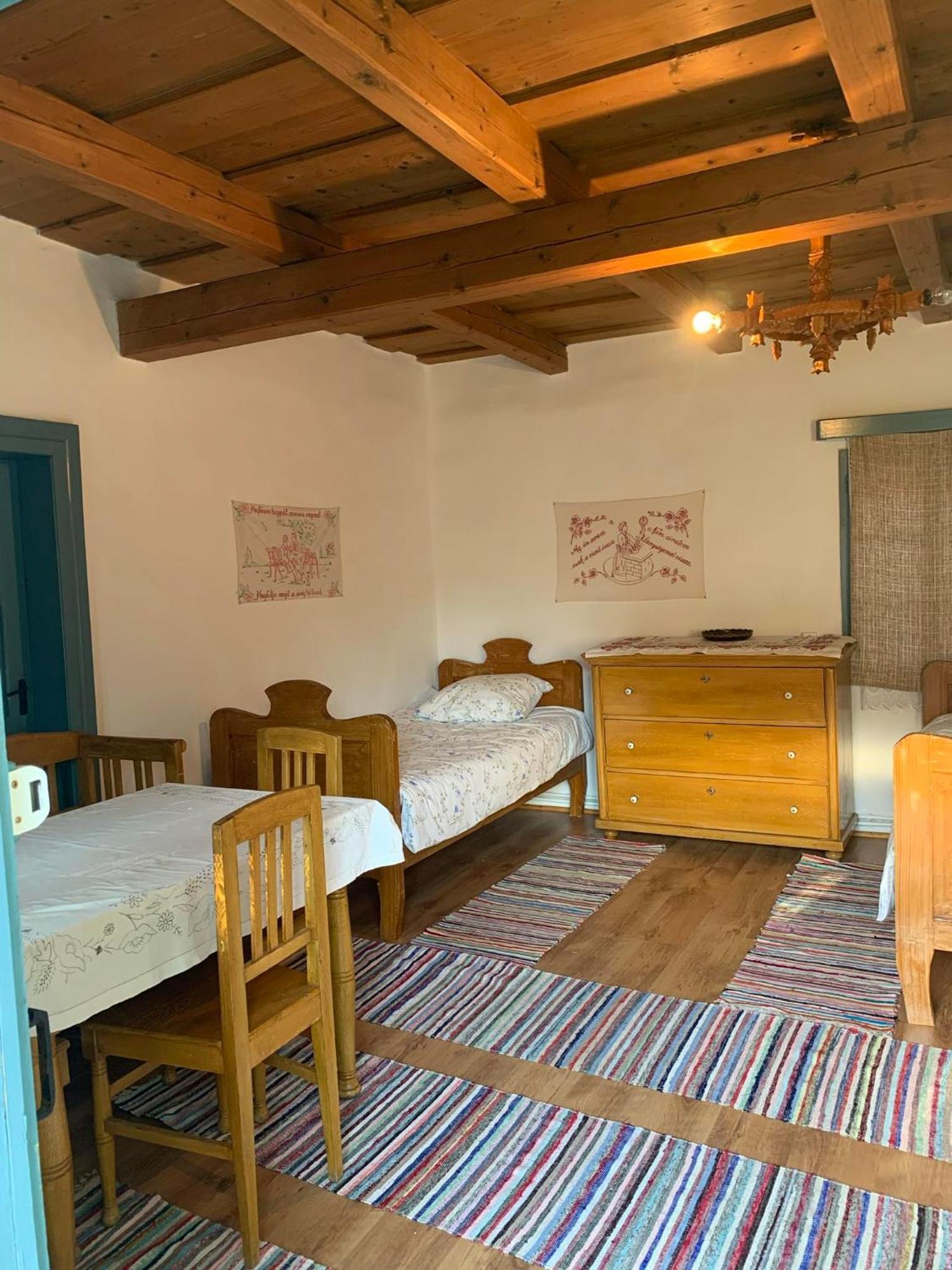 Biro Vendeghaz Hotel Sòvàrad Екстериор снимка